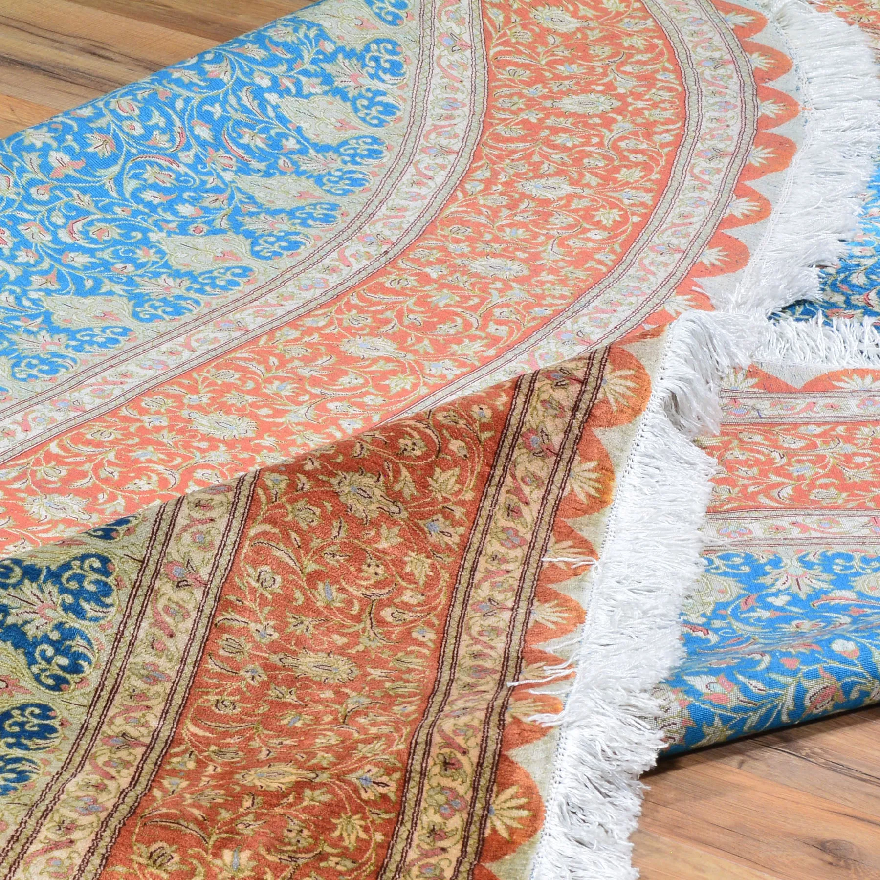 Hand Knotted Oval Persian Isfahan Silk Signature Handmade (Size 6.5 X 9.9) Cwral-7983