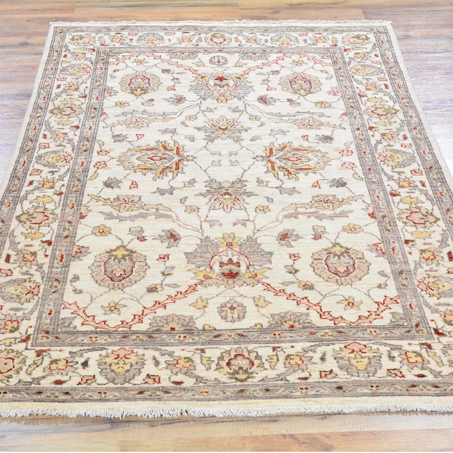 Hand-Knotted Peshawar Chobi Oushak Design Wool Rug (Size 4.0 X 6.0) Cwral-492