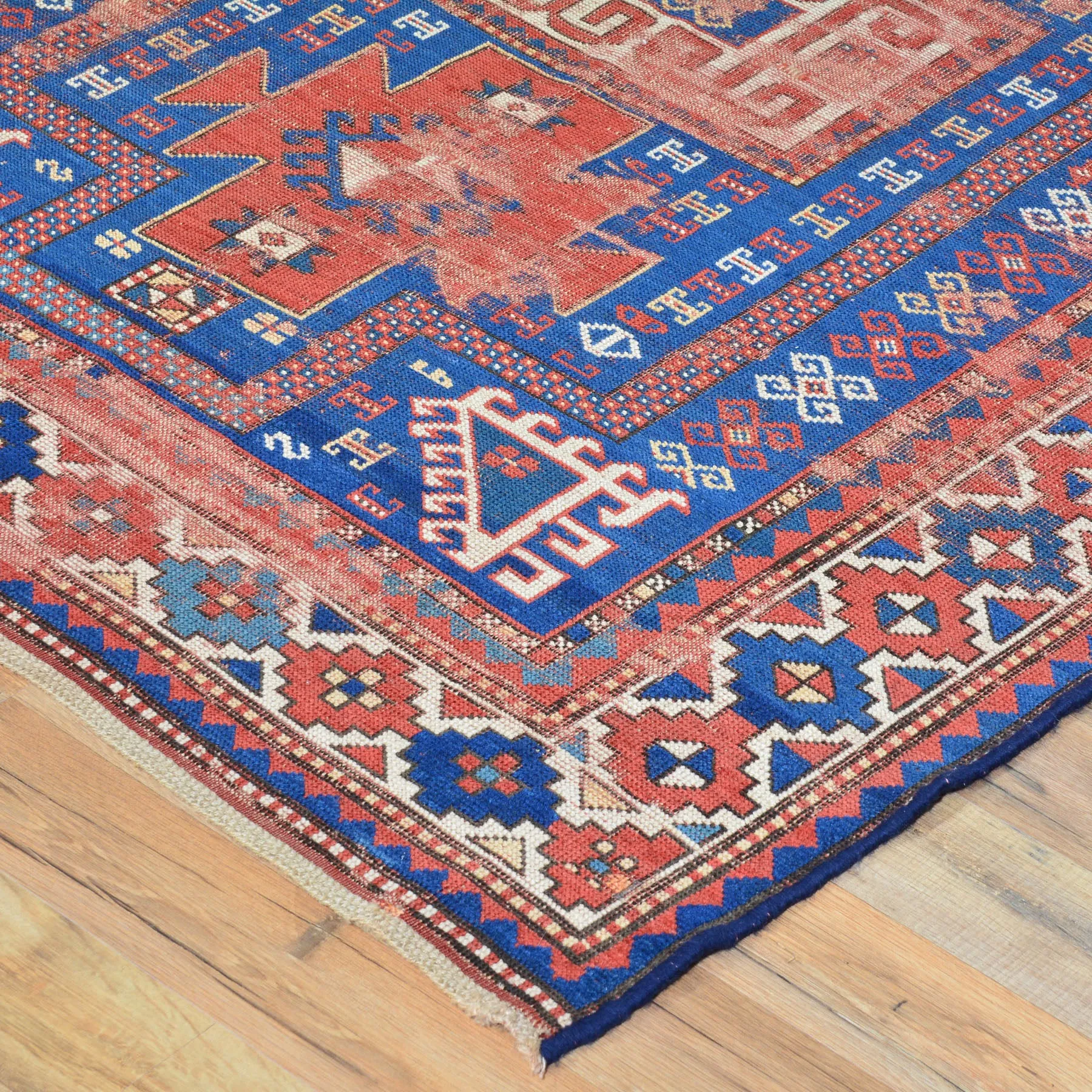 Hand-Knotted Vintage Caucasian Design Handmade Wool Rug (Size 4.3 X 7.1) Cwral-7233